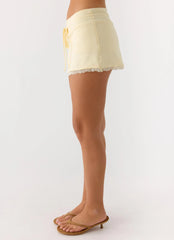 Get No Sleep Mini Skort Butter Yellow